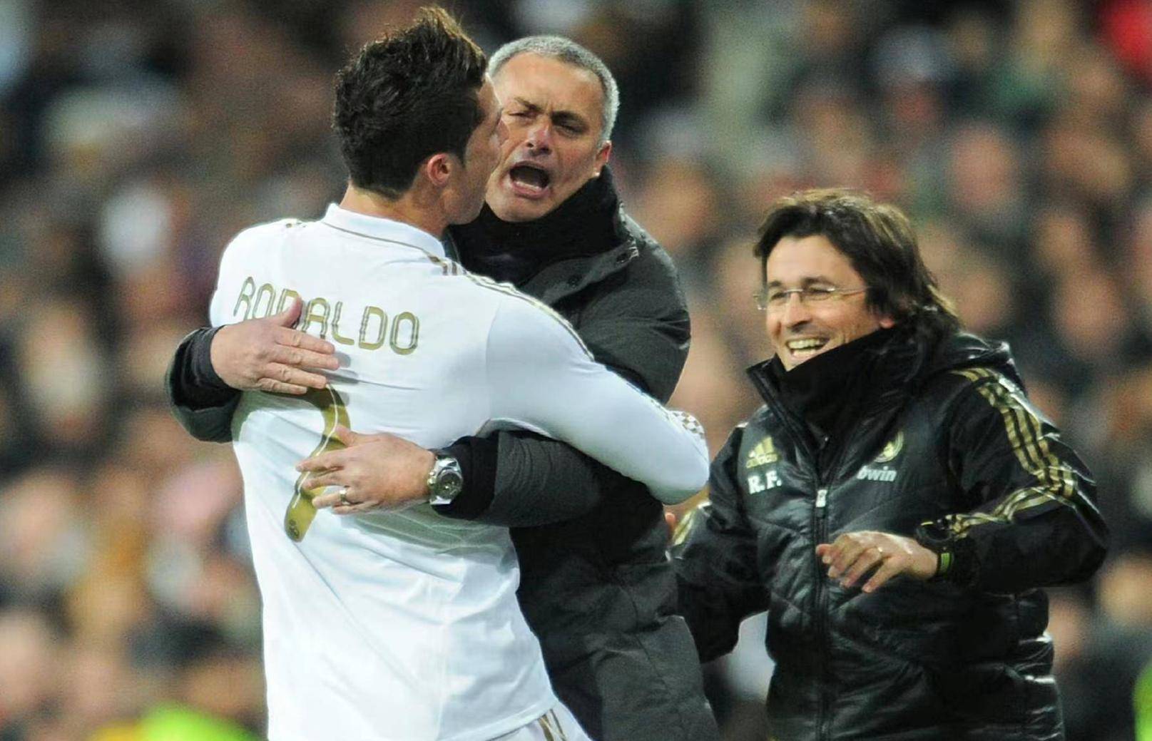 C罗巅峰对决，浓眉哥与80激战日本队分钟，势不可挡胜负难料！