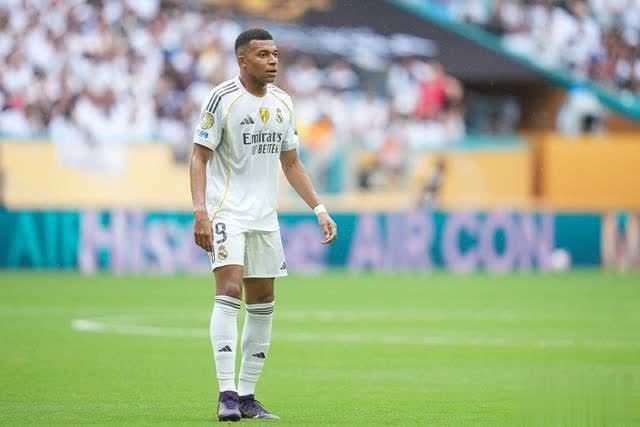 姆巴佩重返赛场,刷新纪录首场状态出色,切尔西观众沸腾! 姆巴佩重返赛场,刷新纪录首场状态出色,切尔西观众沸腾!